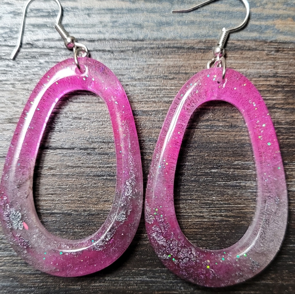 Resin pink and silver pierced earrings
